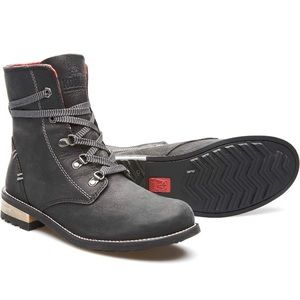 Kodiak Women's Canora Plaid Waterproof Boot Size 8.5